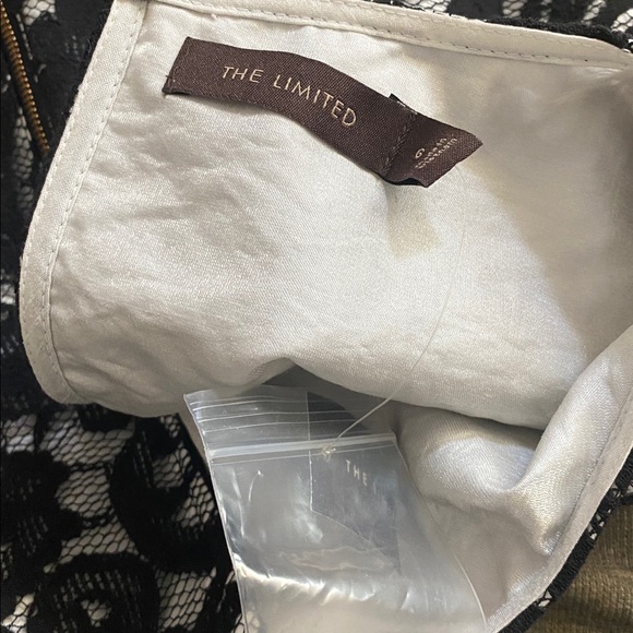 The limited New black lace size 6 with white lining - Picture 7 of 9